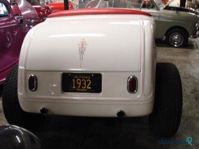 1932' Ford photo #4