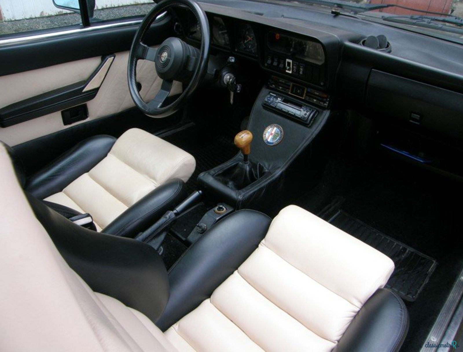 1984' Alfa Romeo Gtv photo #2