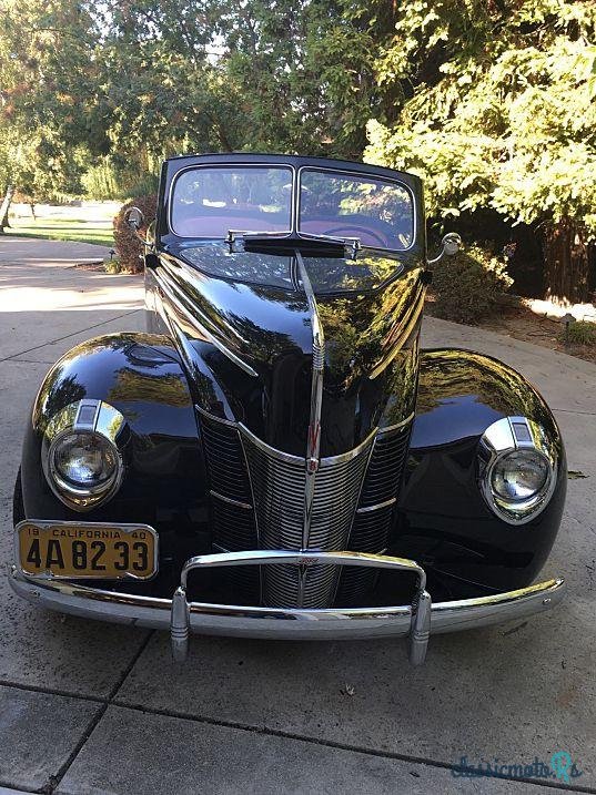 1940' Ford Deluxe photo #4