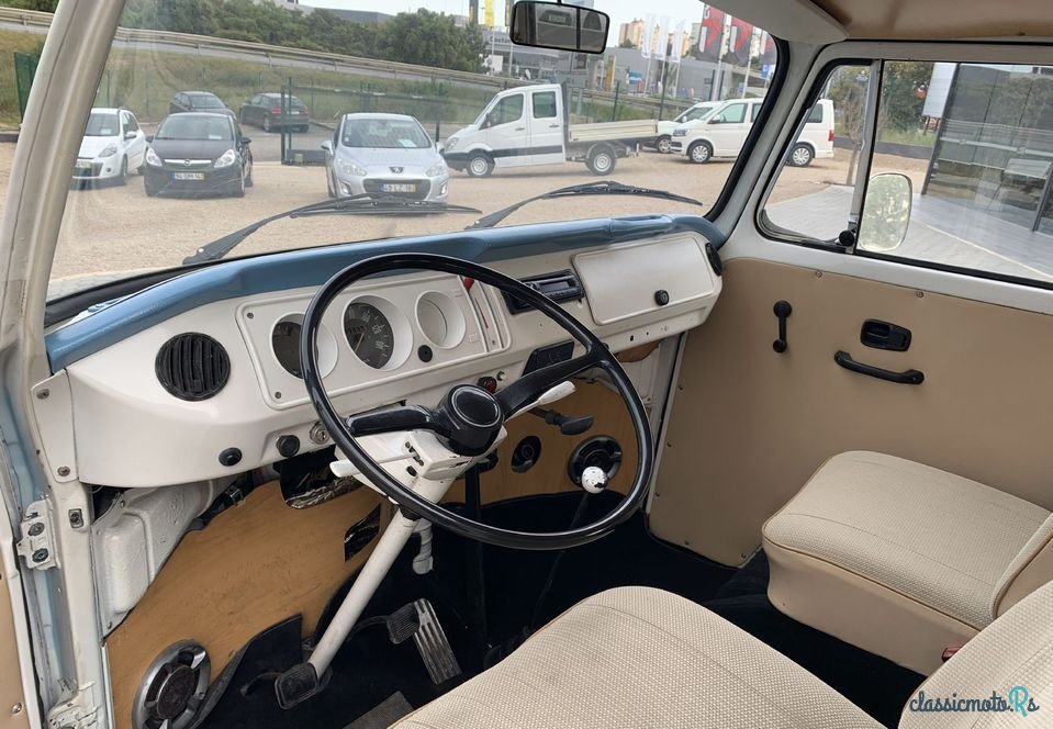 1974' Volkswagen Transporter photo #2