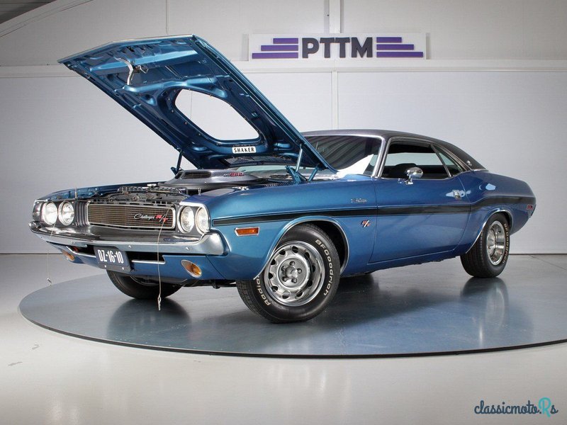 1970' Dodge Challenger photo #2