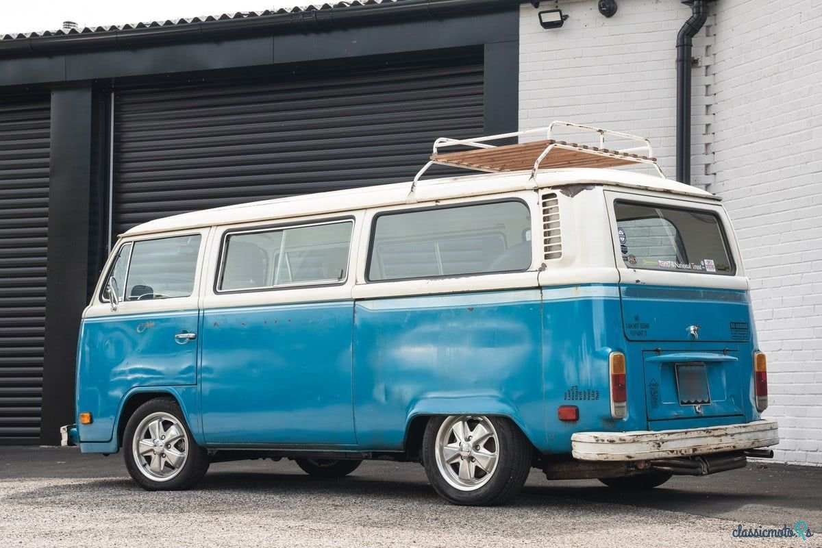 1977' Volkswagen Type 2 photo #2