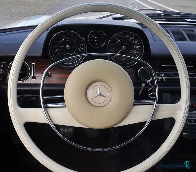 1969' Mercedes-Benz 250 photo #5