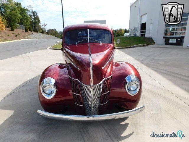 1940' Ford Deluxe photo #3