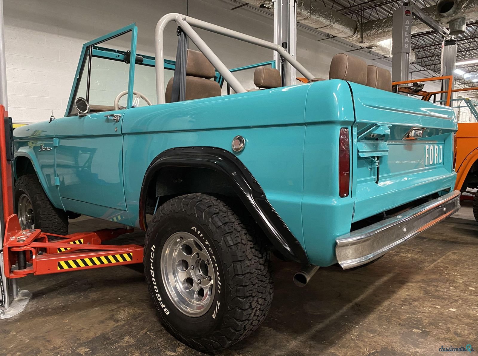 1970' Ford Bronco photo #5