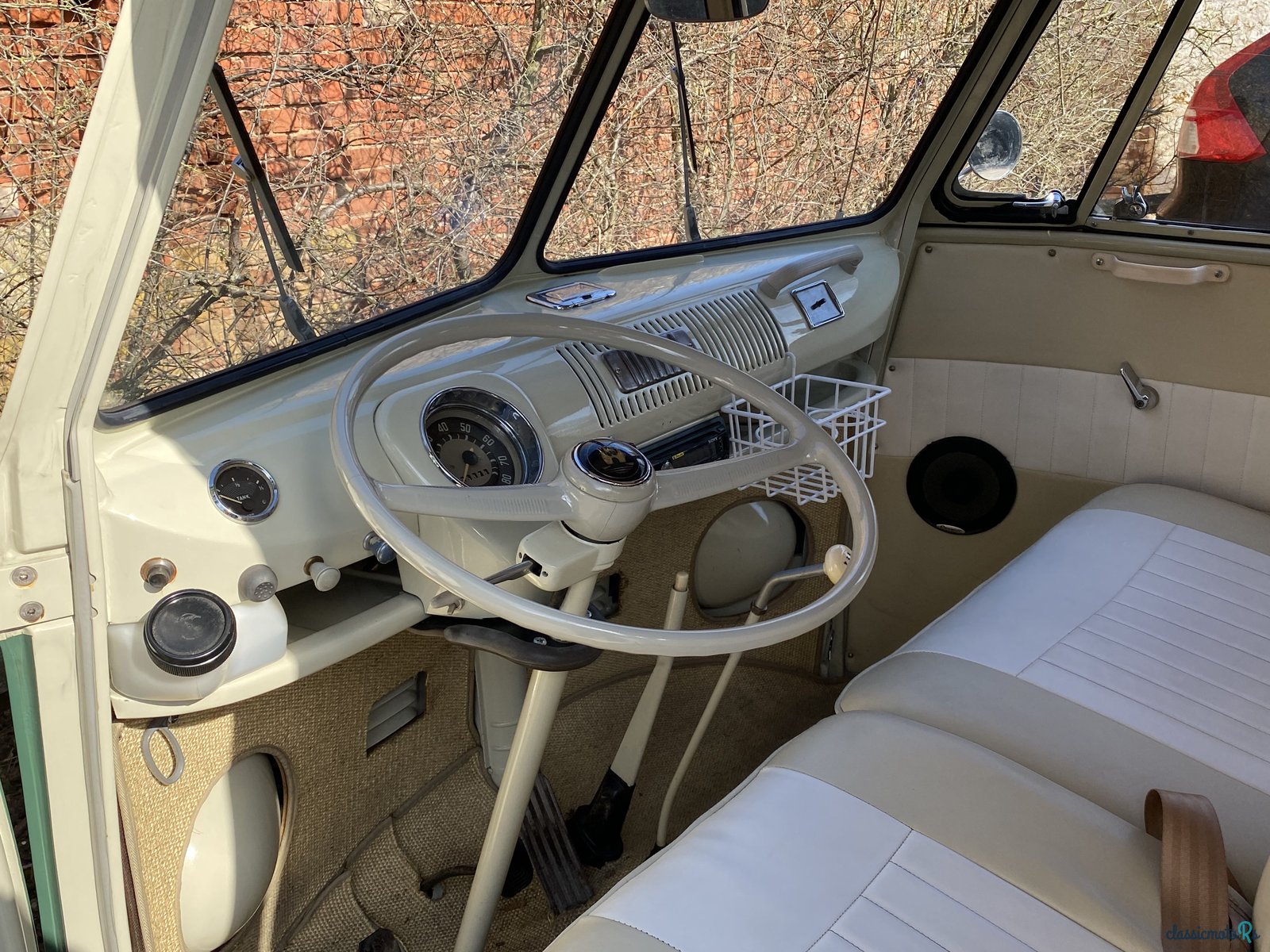 1966' Volkswagen Camper photo #4