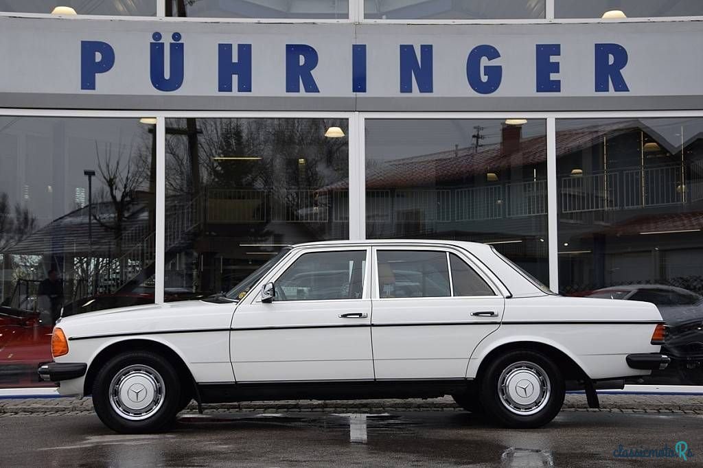 1980' Mercedes-Benz 200E W123 photo #1