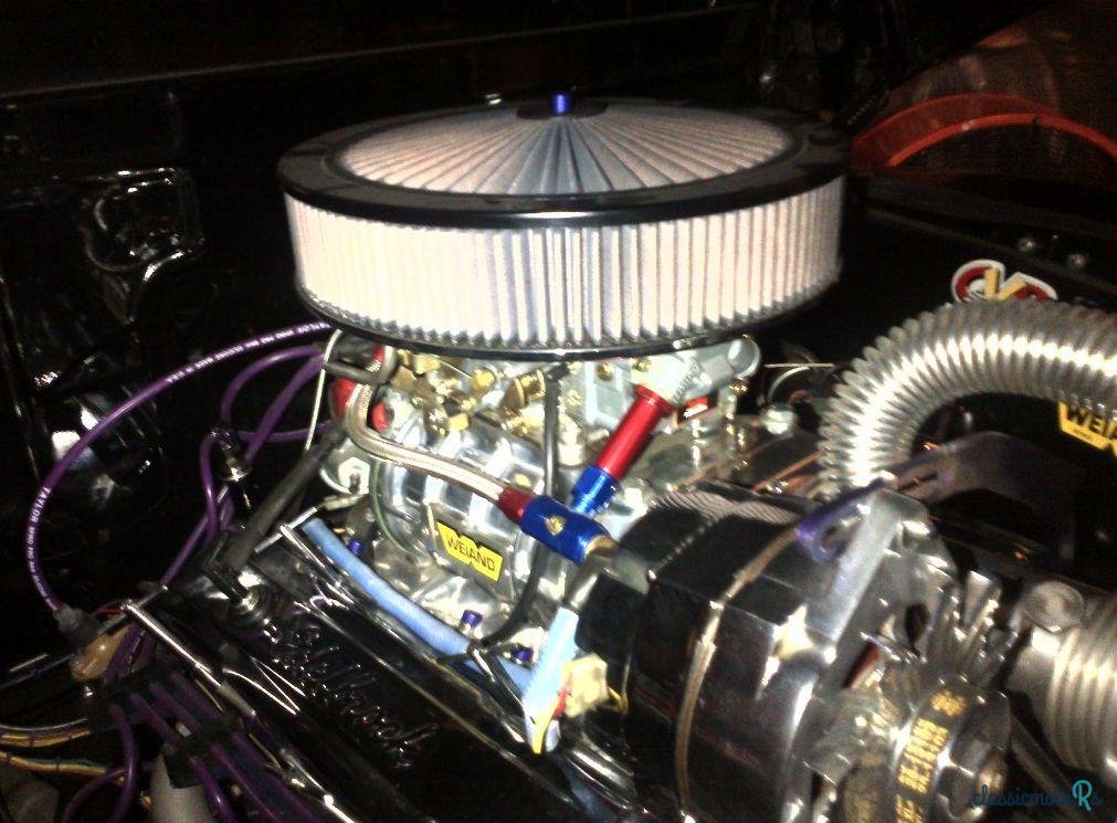 1947' Ford Deluxe photo #2