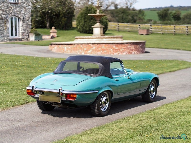 1974' Jaguar E-Type photo #2