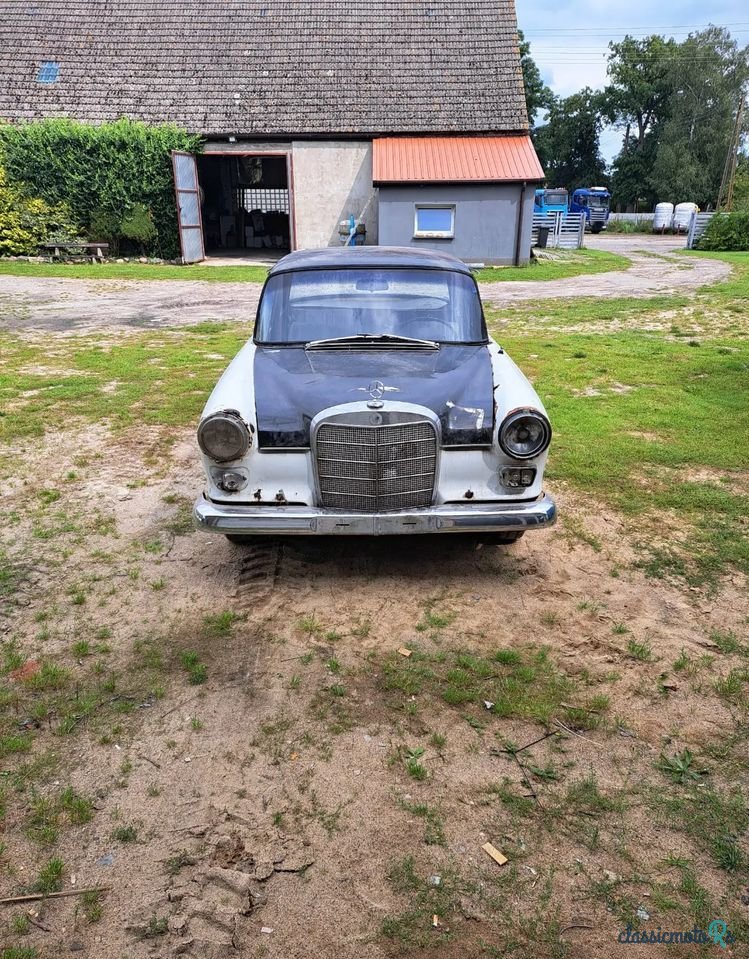 1965' Mercedes-Benz 200D W110 photo #1