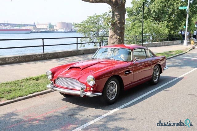 1959' Aston Martin DB4 photo #1