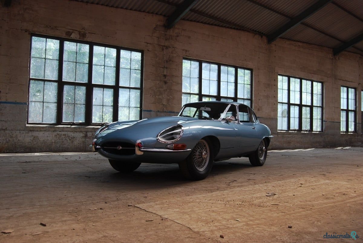 1966' Jaguar E-Type photo #2