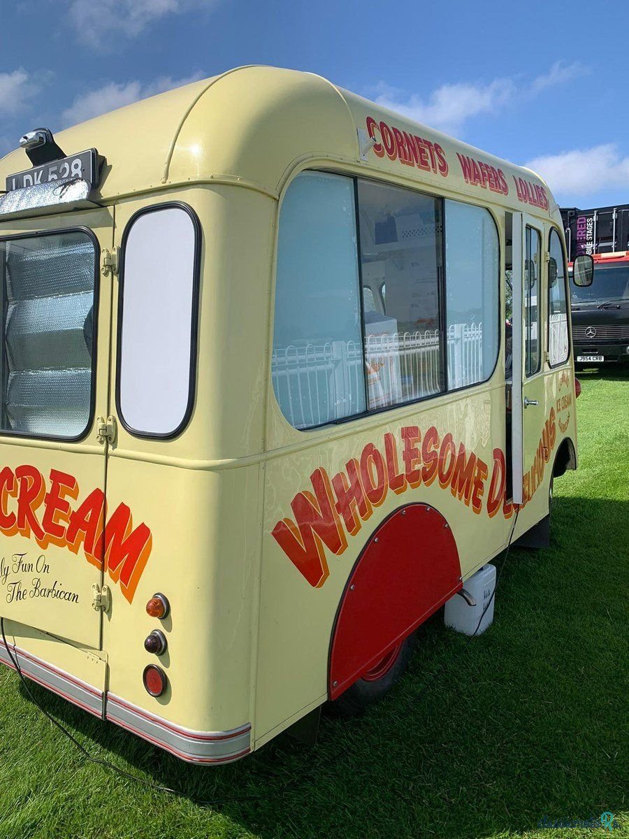 1954' Morris J Type photo #1