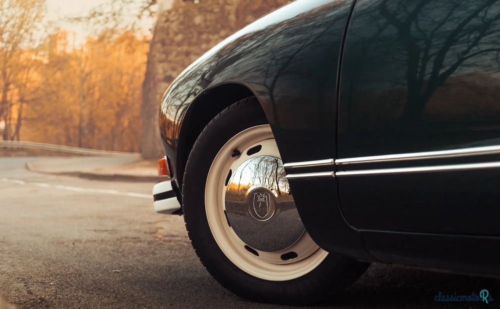 1973' Volkswagen Karmann Ghia photo #6