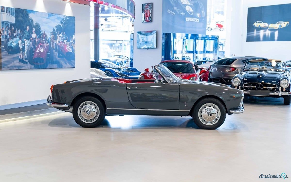 1963' Alfa Romeo Spider photo #4