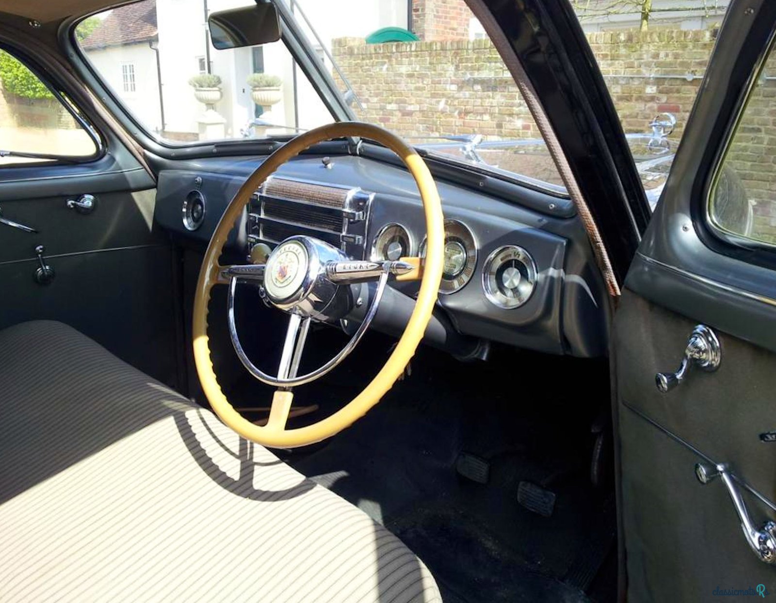 1948' Buick Model 46 Special Sedaette photo #4