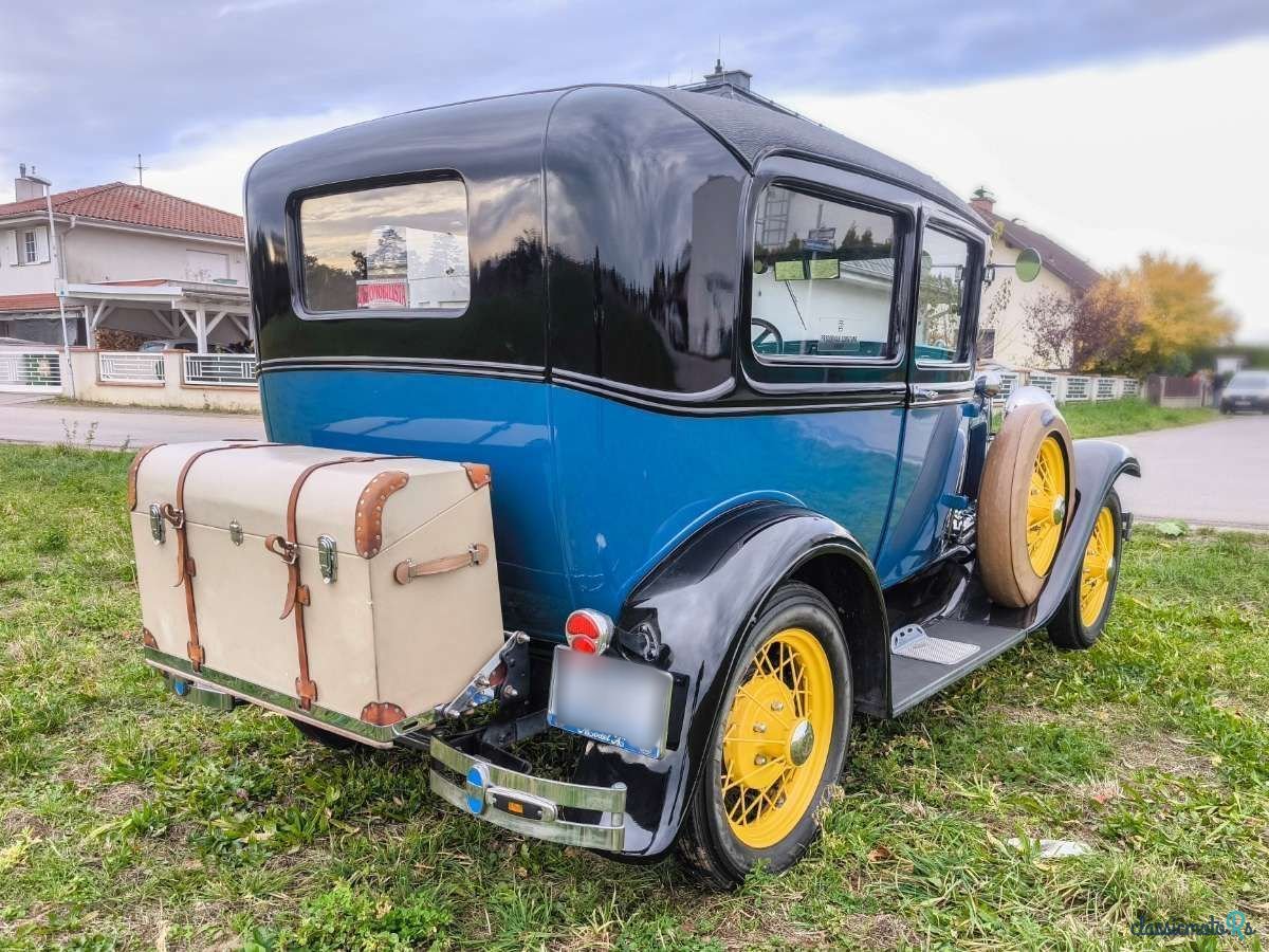 1931' Ford Model A Tudor Deluxe photo #3