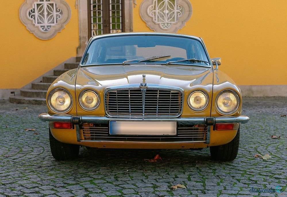 1977' Jaguar XJ photo #4