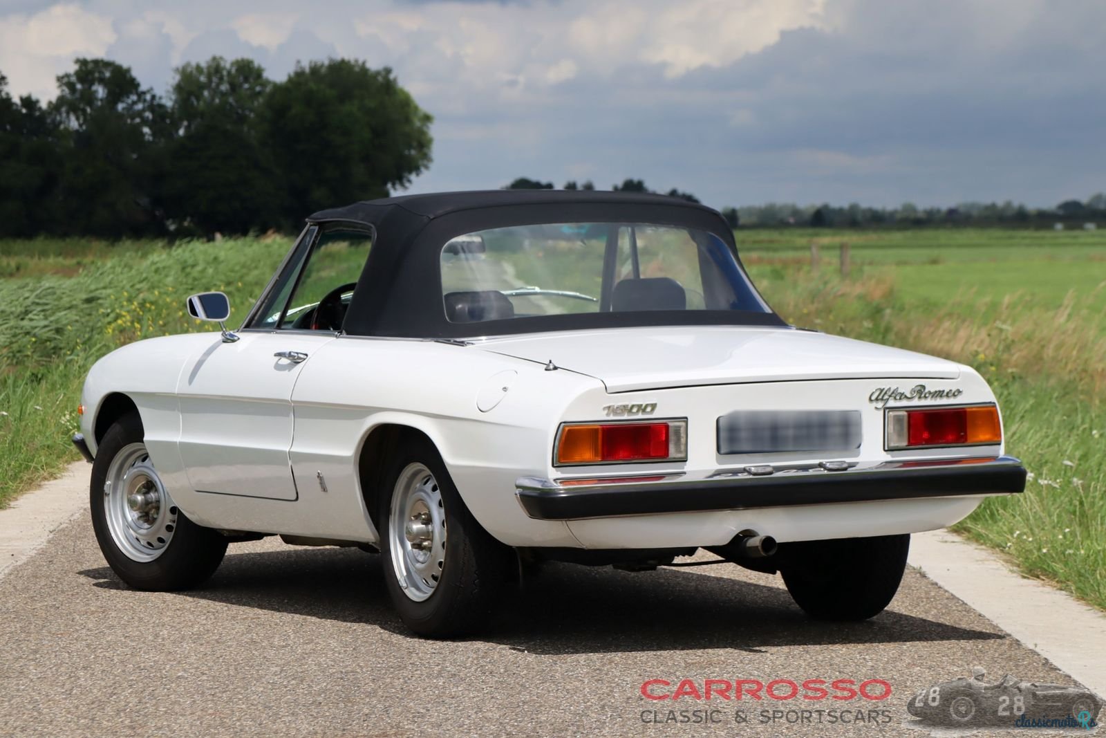 1976' Alfa Romeo Spider 1300 Junior photo #2