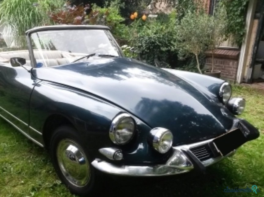 1964' Citroen DS 19 photo #1