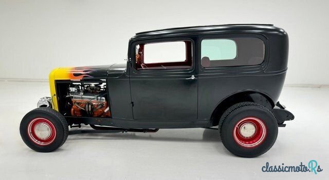 1932' Ford Deluxe photo #2