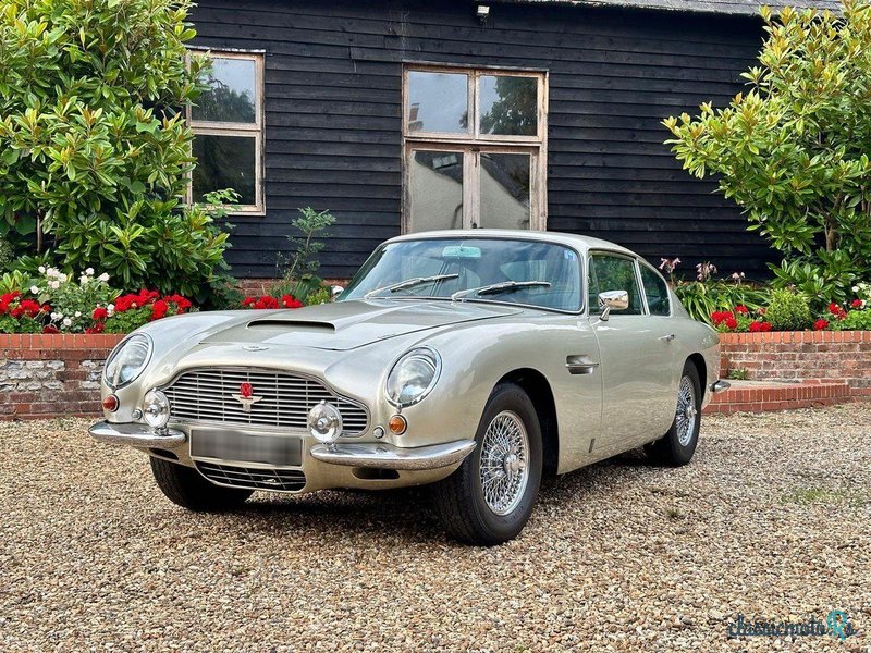 1968' Aston Martin DB6 photo #1