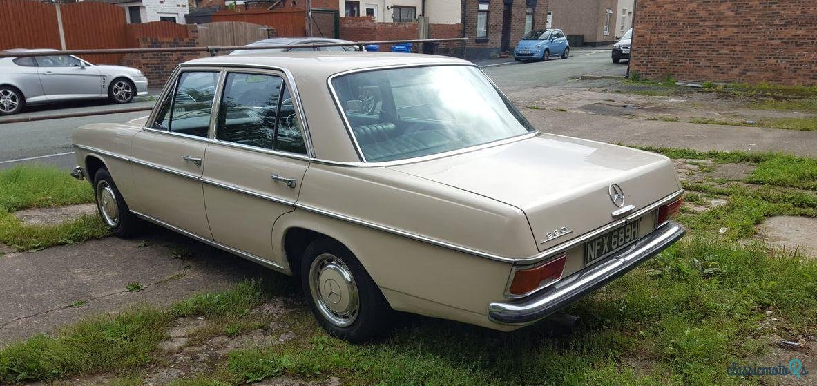 1969' Mercedes-Benz 220 photo #2