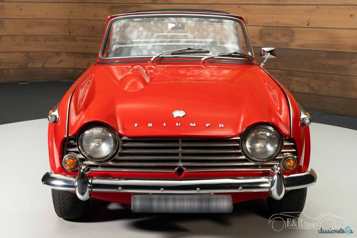 1965' Triumph TR4 photo #5