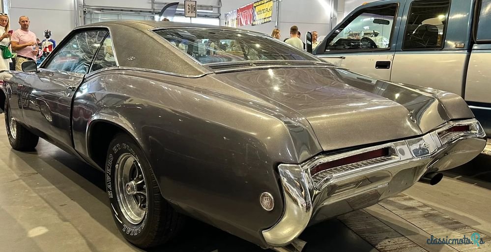 1968' Buick Riviera photo #1