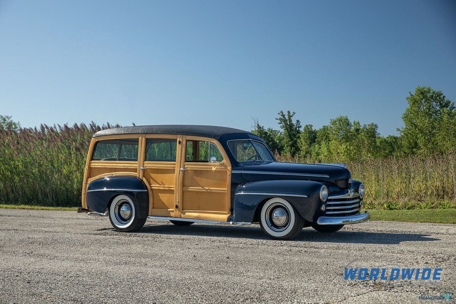 1947' Ford Super Deluxe photo #4