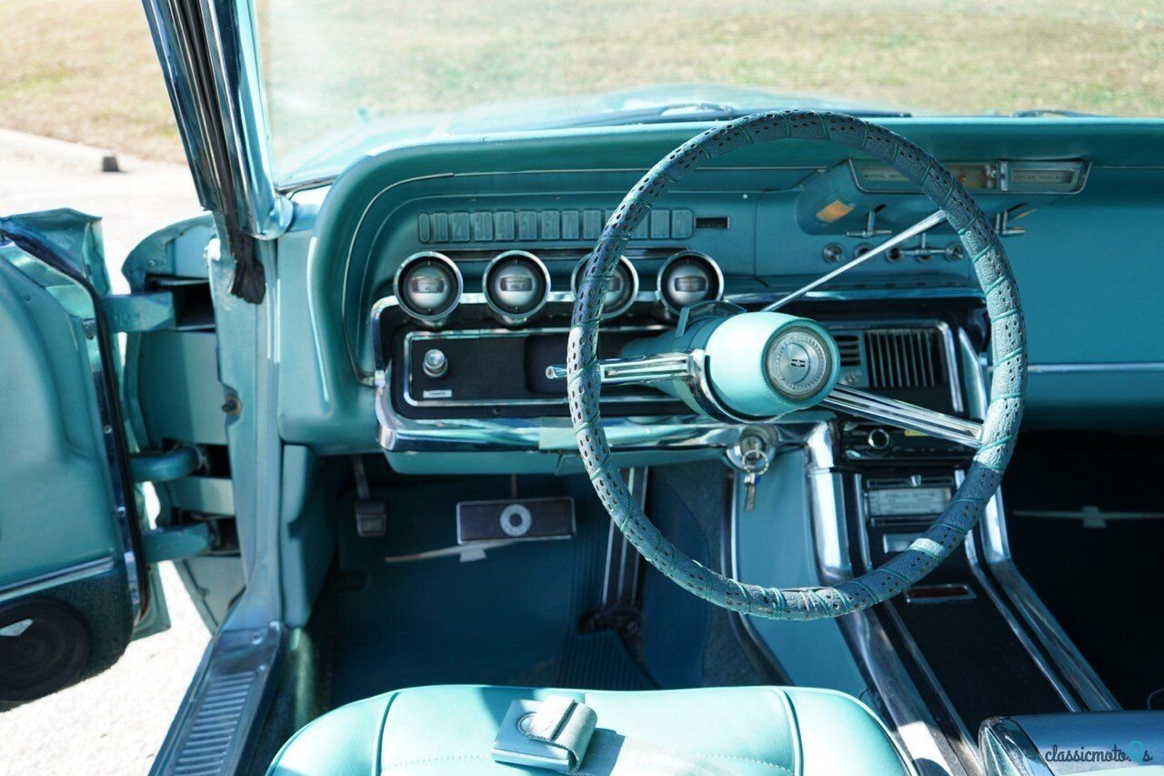 1966' Ford Thunderbird photo #5
