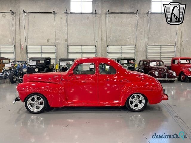 1941' Ford Deluxe photo #3