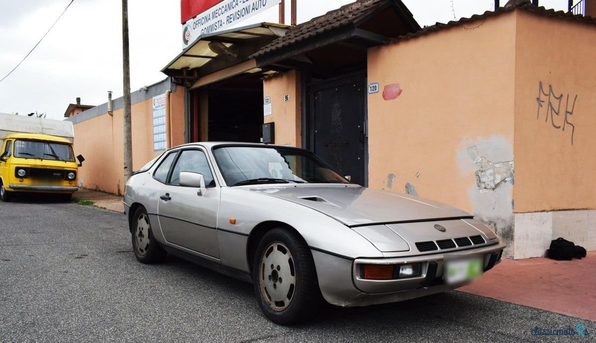 1983' Porsche 924 photo #1