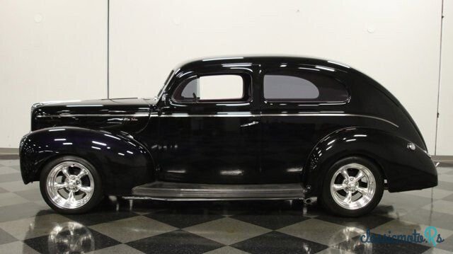 1940' Ford Deluxe photo #3