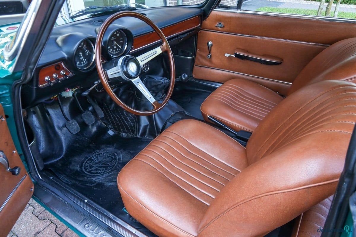 1972' Alfa Romeo Gt Junior photo #3