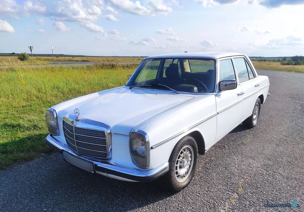 1975' Mercedes-Benz photo #3