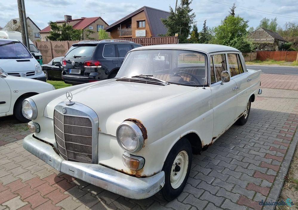 1965' Mercedes-Benz 200D 110 photo #2