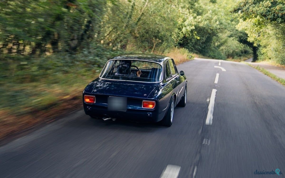 1969' Alfa Romeo Gt Junior photo #2