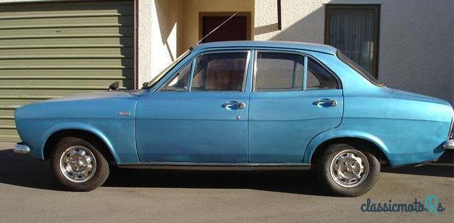 1972' Ford Escort photo #1