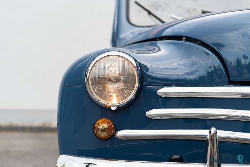 1957' Renault 4CV photo #4