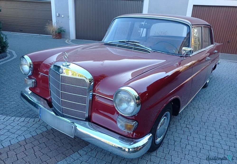1967' Mercedes-Benz 200D photo #1