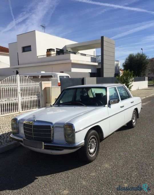 1977' Mercedes-Benz 240 photo #1