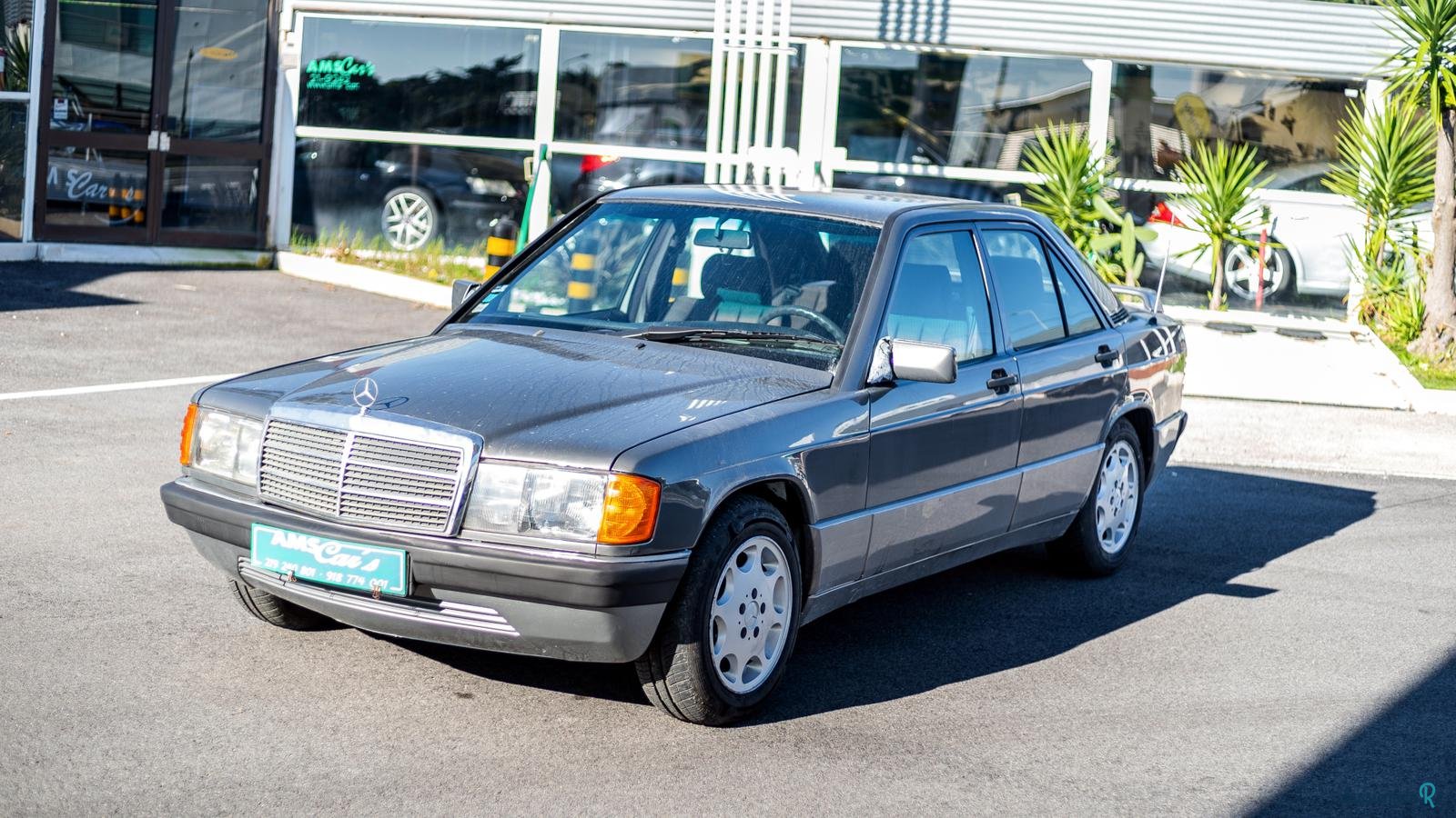 1992' Mercedes-Benz 190E photo #2
