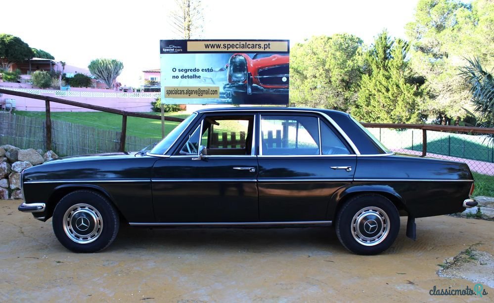 1973' Mercedes-Benz 220 photo #1