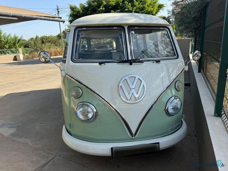 1968' Volkswagen Type 2 photo #2