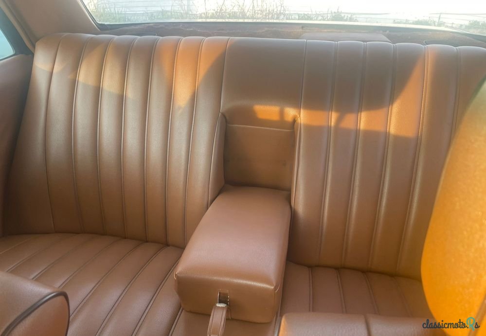 1976' Mercedes-Benz 220 photo #5
