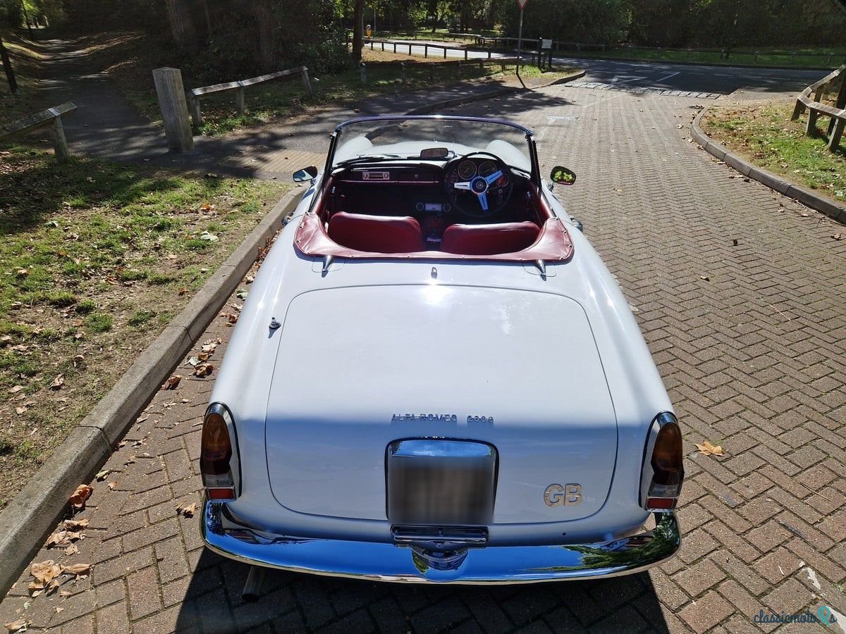1963' Alfa Romeo 2600 Spider photo #5