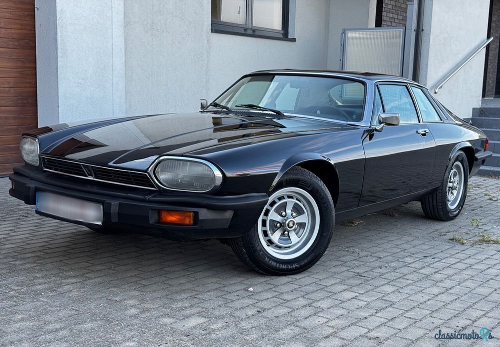 1976' Jaguar XJS photo #2