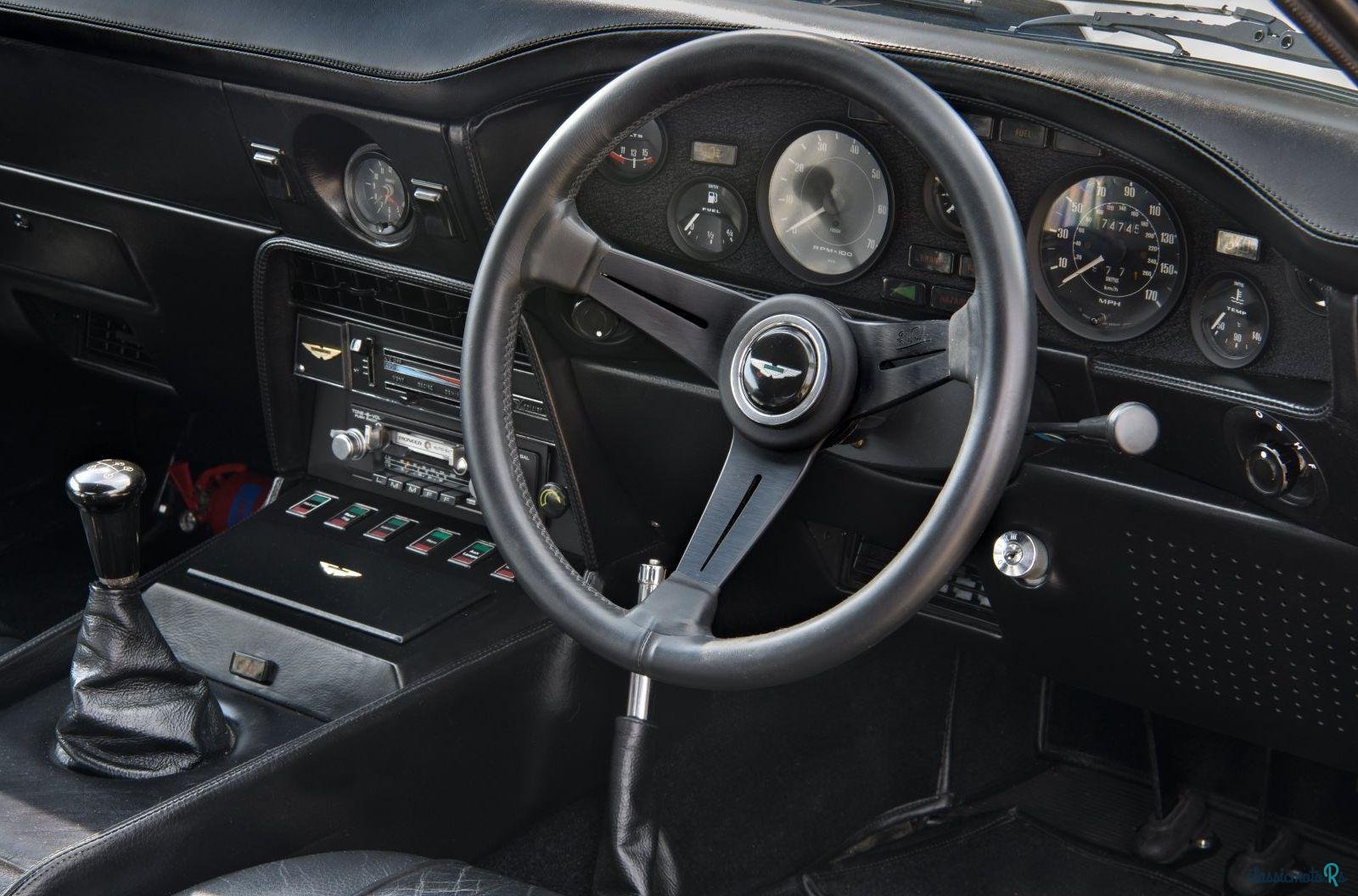 1978' Aston Martin V8 Vantage photo #5