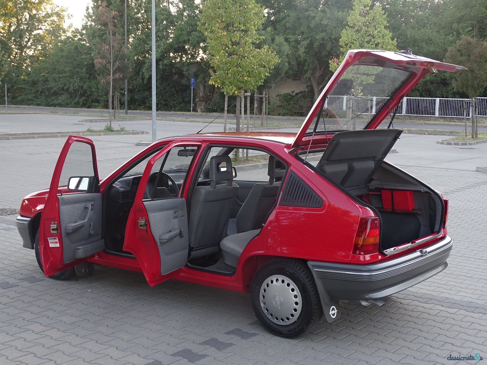 1985' Opel Kadett photo #5